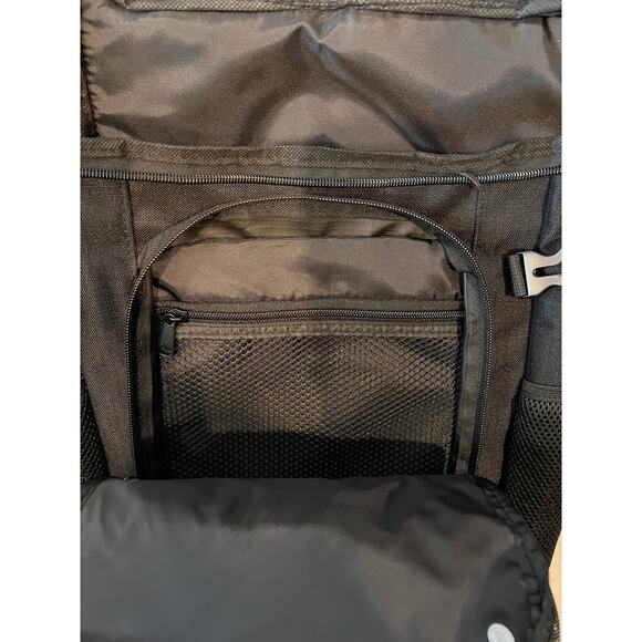 EastSport Top Loading Black Backpack - Picture 4 of 4